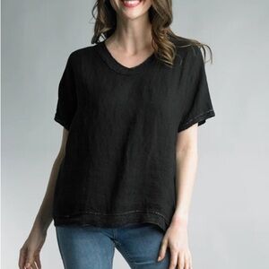 Tempo Paris Black Short Sleeve Top